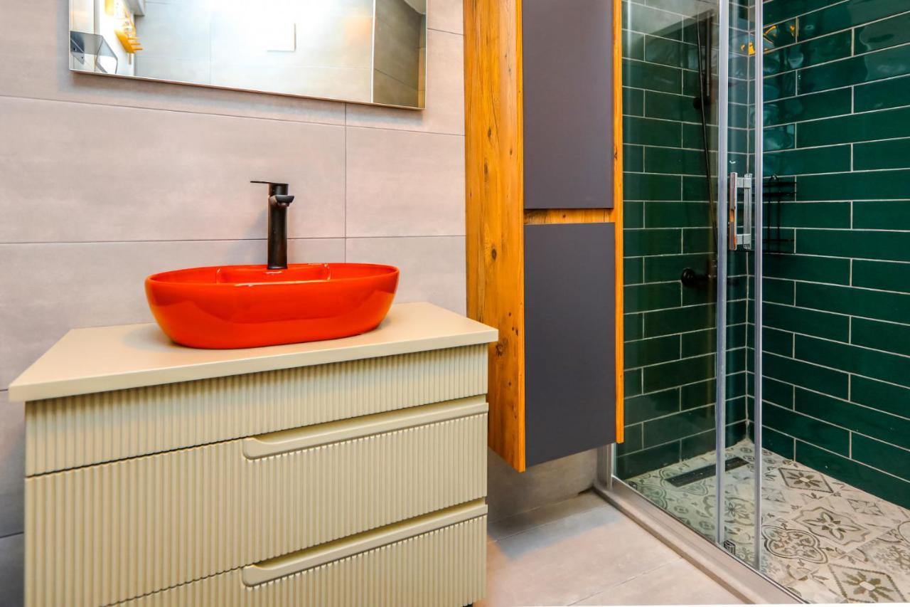 Vibrant Flat 500 M To Uskudar Ferry Station Apartment Istanbul Ngoại thất bức ảnh